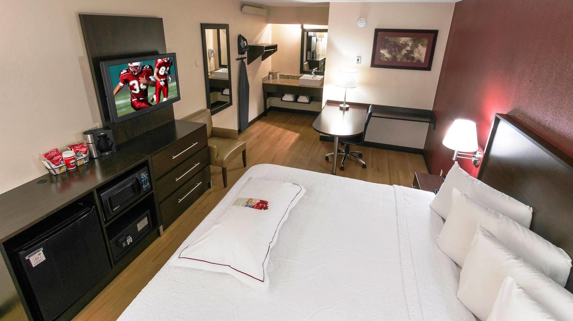 Red Roof Inn Plus+ Baltimore - Washington Dc/Bwi South Hanover Esterno foto